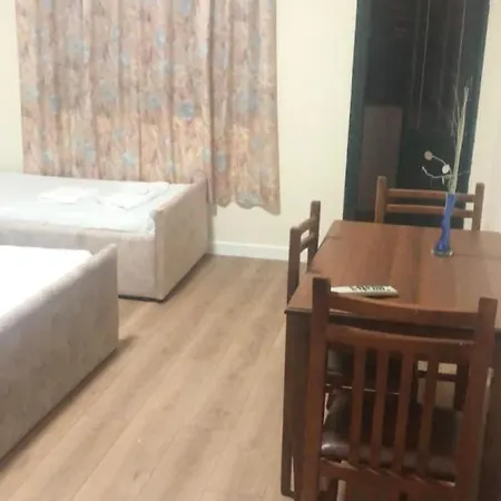 Caushi Hotel 3*