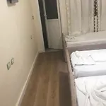 Hotel Caushi 3*